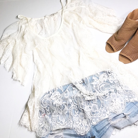 Free People Dresses & Skirts - Jen’s Pirate Booty FP Lace Tunic On The Open Road